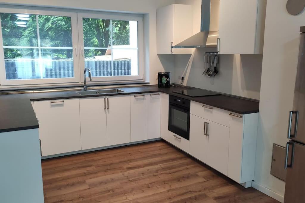 Neue 90 Qm 2-Zimmerwohnung Naehe Koeln اودينتال المظهر الخارجي الصورة